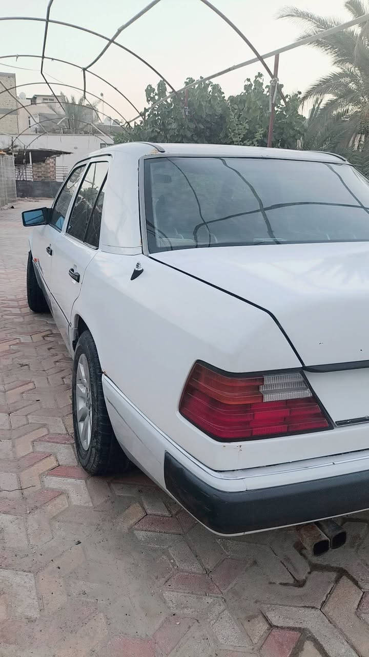 متاح مارسدس دب موديل 1990 محرك ففتي 2500 رقم كربلاء للاستفسار ***********
