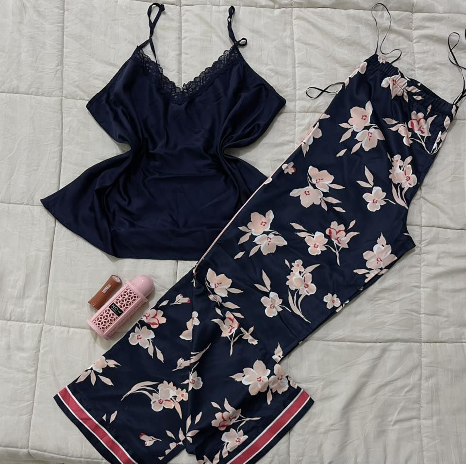 لست الوحيده ☝️لاكني الافضل 🫷
كولكشن الصيفي ويانه غير🫴
 ستن ماركات تجنن 👌
الاسعار مناسبه 🫶كل التفاصيل داخل الصور 🫴
عليج القياس وعلينه الكشخه والجمال 🫵
وين مجنتي توصلج لباب بيتج 🤝


**إذا كنت صاحب هذا الإعلان وتريد حذفه لأي سبب، رجاءا أرسل رسالة إلى الدعم الفني**