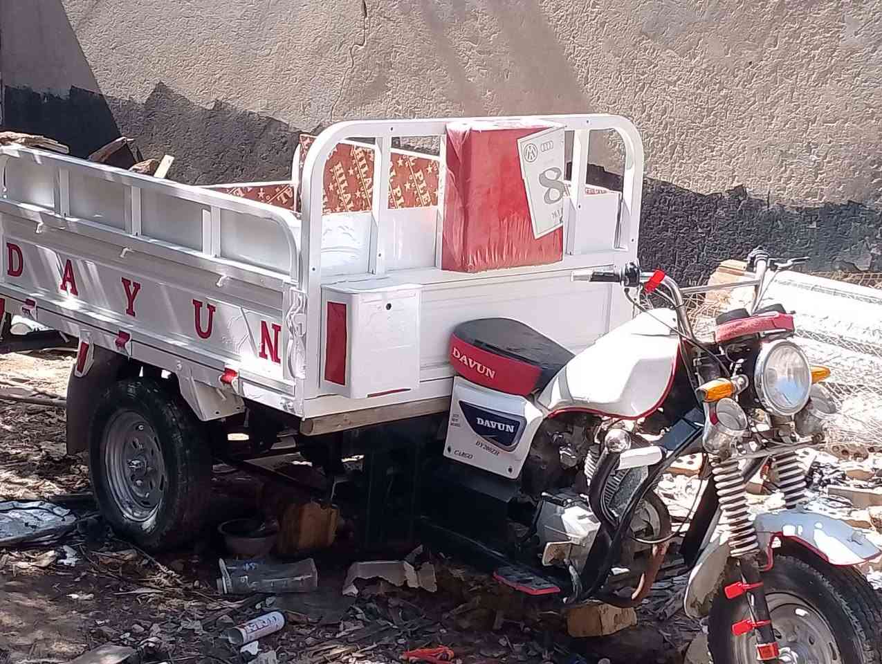 السلام عليكم ستوته للبيع اوراق كامله اصولي كهربائيات كامله نكره سلف و السعر مليون و100 والشراي يخابر على هاذا الرقم ***********....
