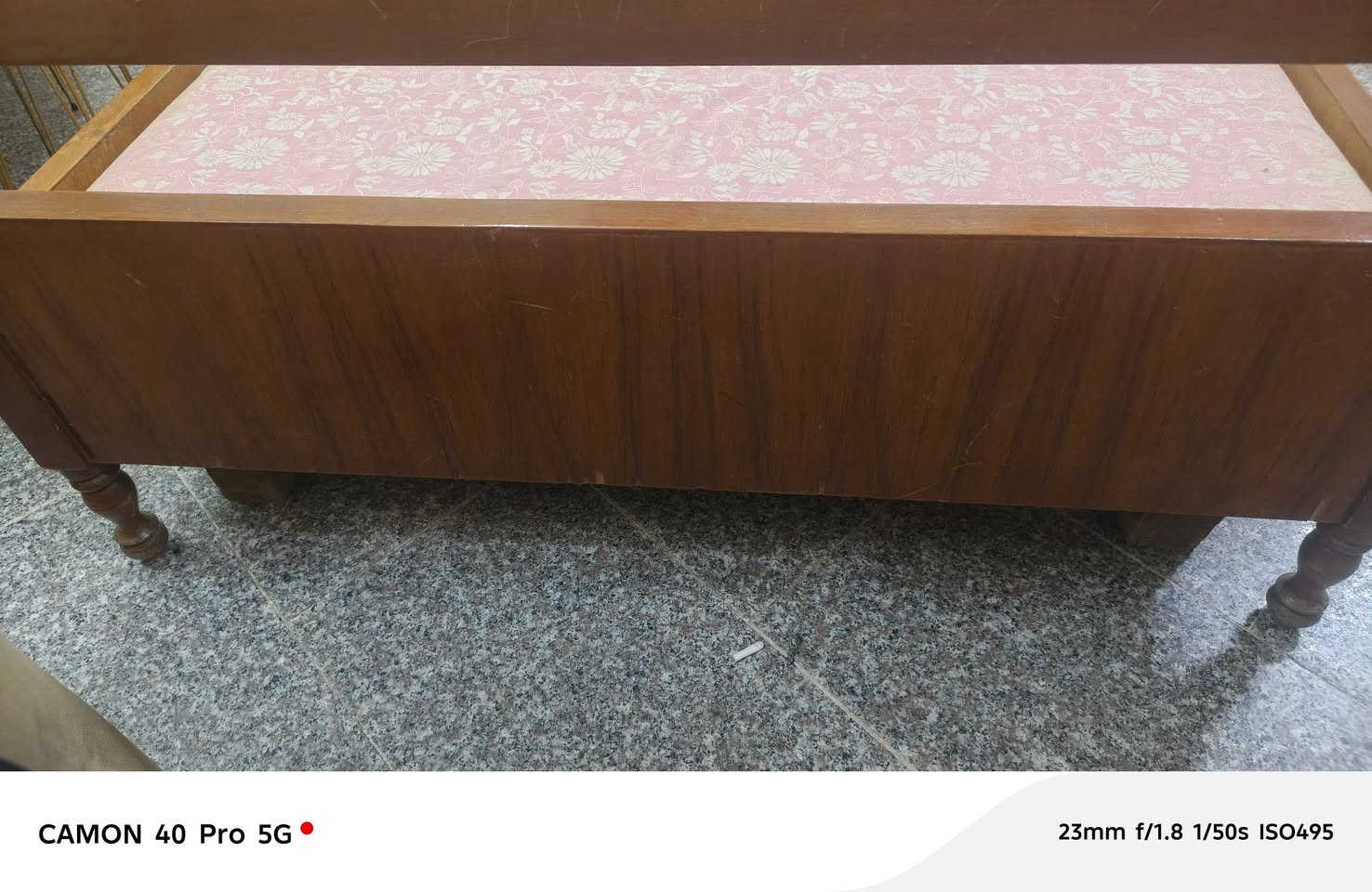 چرابي صاج درجه اولى 2 نفس الموديل سعر الوحده ب70 وبيهن مجال للشراي
للتواصل
***********
