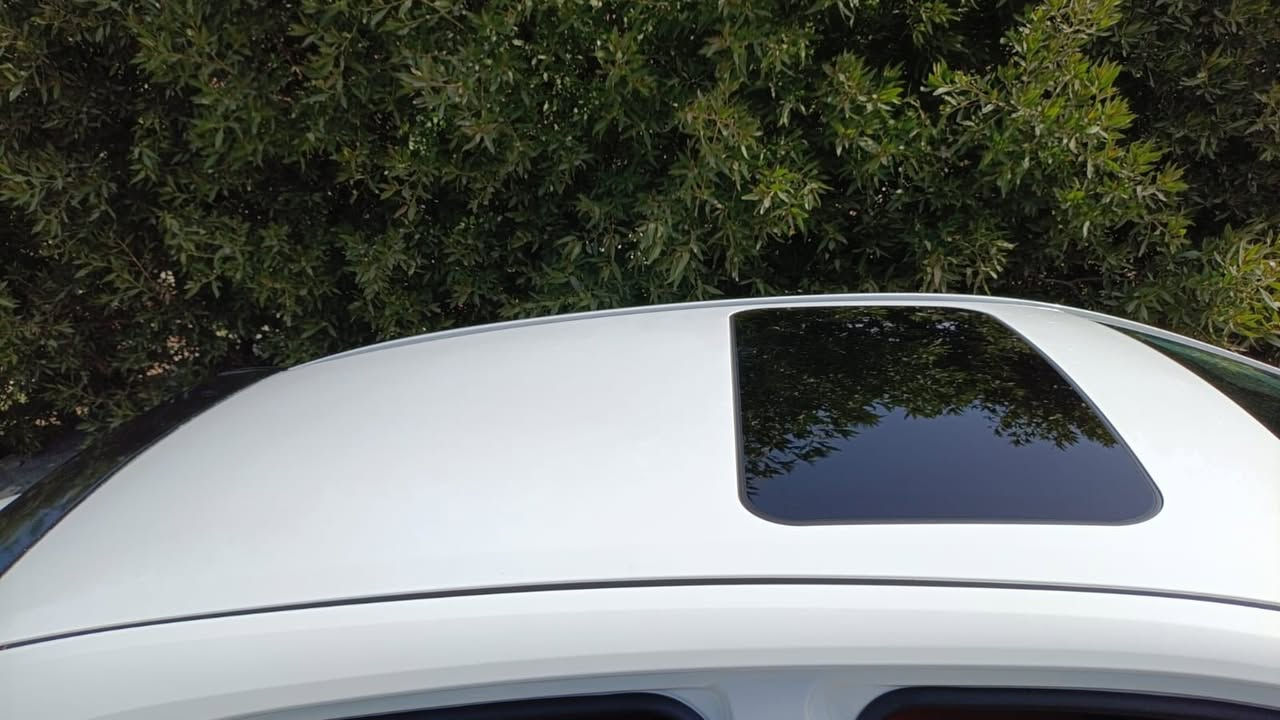 سلام عليكم كورلا للبيع موديل 25 سيارة بوضع زيرو جام مغلق عازل حراري سيارة مصروف عليهة شراي يتصل ***********
