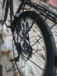 للبيع بايسكل كلش جديد حساس بداله لايت كله شغال للإستفسار على الرقم ٠٧٧...