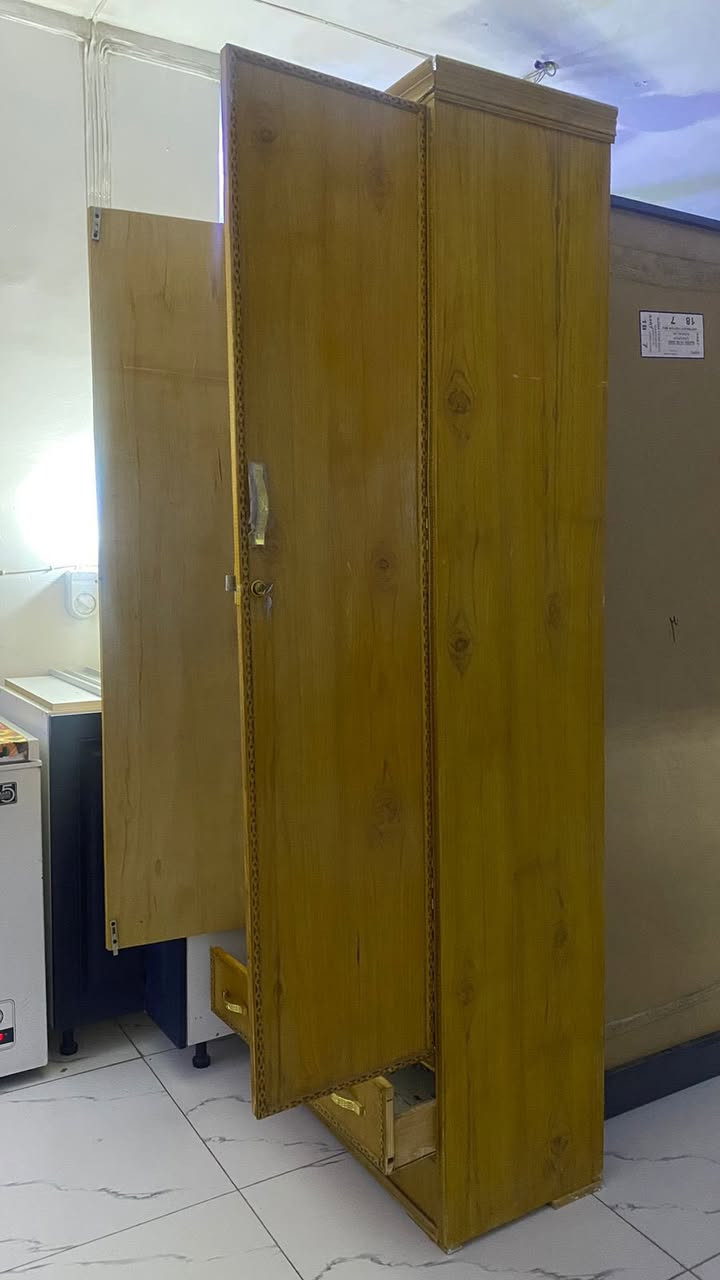 كنتور للبيع مستعجل قفل ٣٥ الف
حي العمل شارع ٣٠
‭٠٧٩٠ ١٥٨ ٥٩١٧‬
