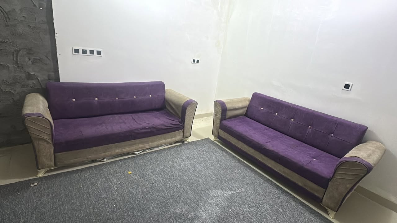 تخم ٧ مقاعد السعر ٦٠ للاتصال ***********
