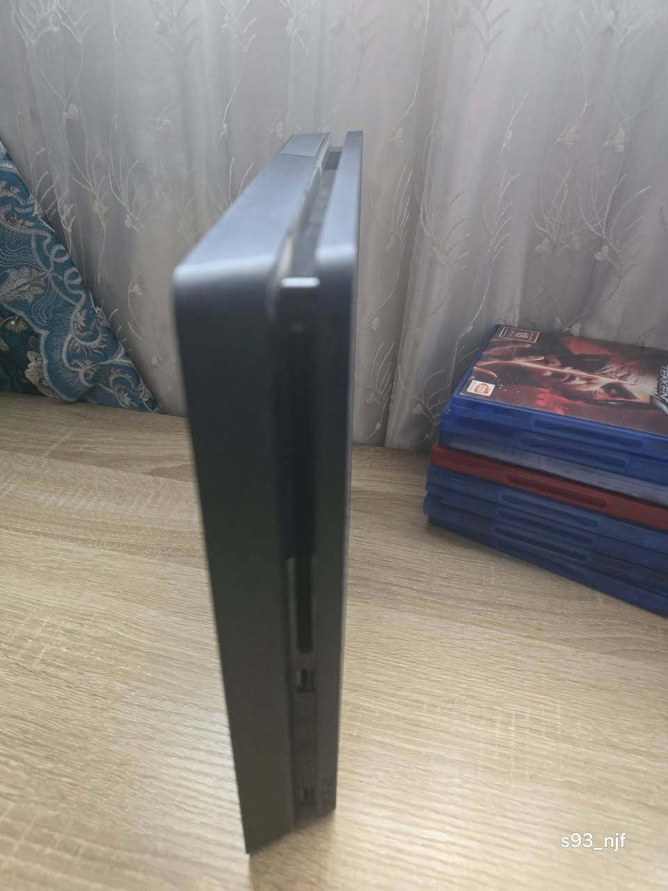 بلي فور سلم للبيع
الملحقات جوستكات عدد ٢ 
واقراص كلهن 
***********
