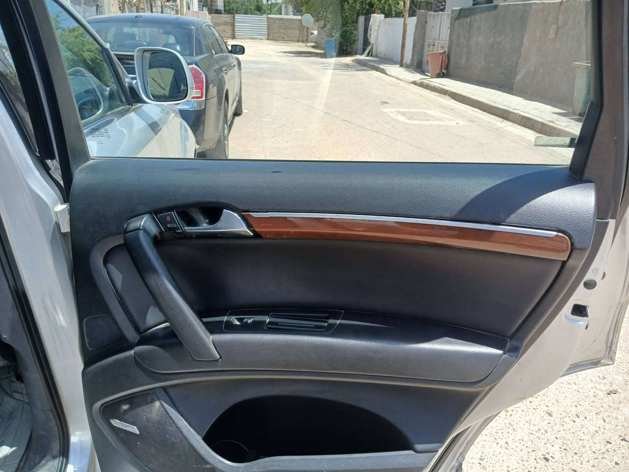 اوديQ7 موديل ٢٠٠٧ فول مواصفات ٧راكب ٣قطع تبريد فور ويل محرك ٦سلندر ممتاز مال حاويه صار ٢٠ يوم هوه والكير والحداديه نظيفه تخم تاير نظيف بلاديه بيهه كلير حزام سعر البيع قفل ٨٠ ورقه مكاني محموديه ***********
