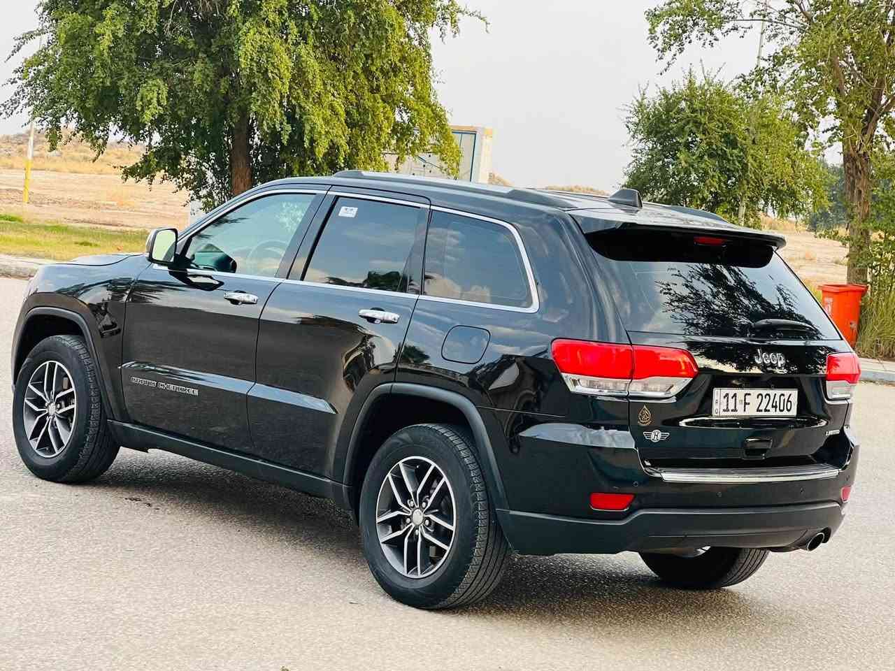 سلام عليكم
جيب 2018لمتدد  مواصفات فول عده الفتحه 

السعر 185بيه مجال الشراي ويدلل 

كير محرك حداديه مكفولات تخم تاير جديد سيارة جاهزة 

رقم بغداد انكليزي 

محرك3600 

مكاني بابل *********** الاستفسار 👍

حادثه جاملغ وبنيد بدون دواخل بدون كلشي
