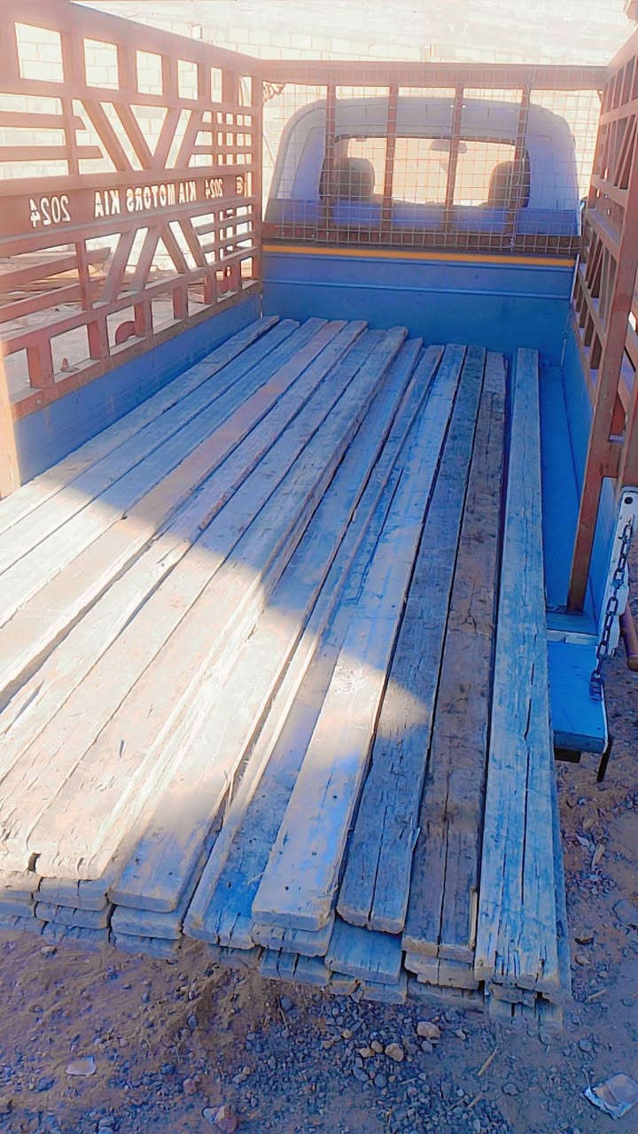 سلام عليكم خشب البيع الف وربعميه مكعب كربلاء شبانات دار ليتام ***********
