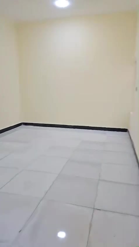 بيت الايجار في منطقه حي بغداد مقابيل مجمع السندباد السكني
البيت غير مسكون سابقا 

يتكون من 

كراج سياره وصحيات للخطار 

استقبال ضيوف 

صاله جلوس 

وصحيات وغرفتين منام 

سعر البيت 650الف وقابل للتفاوض 

الاستفسار الاتصال 

***********
