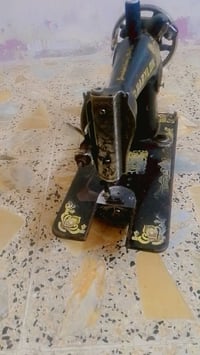 مكينه مال خياط ماكينه مال خياط عرسها بس ماطور سعرها 30نوعيتها فراشه077...