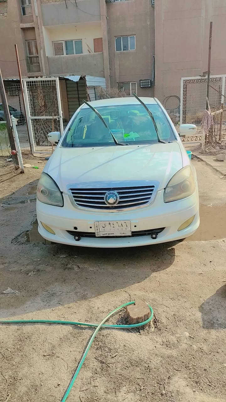 جيلي موبل محرك وكير كورلا نحله 1800 اوتو 2013 بيها جاملغ خلفي صبغ طخة خفيفة والباقي مكفوله صدر جديد كهربائيات كله شغاله تبريد ثلج شاشة كامرة رقم بغداد بسم ابن عمي تحويل ثاني يوم عليها غرامه 200 الف على المشتري سعرها 50 قفل قفل قفل ***********
