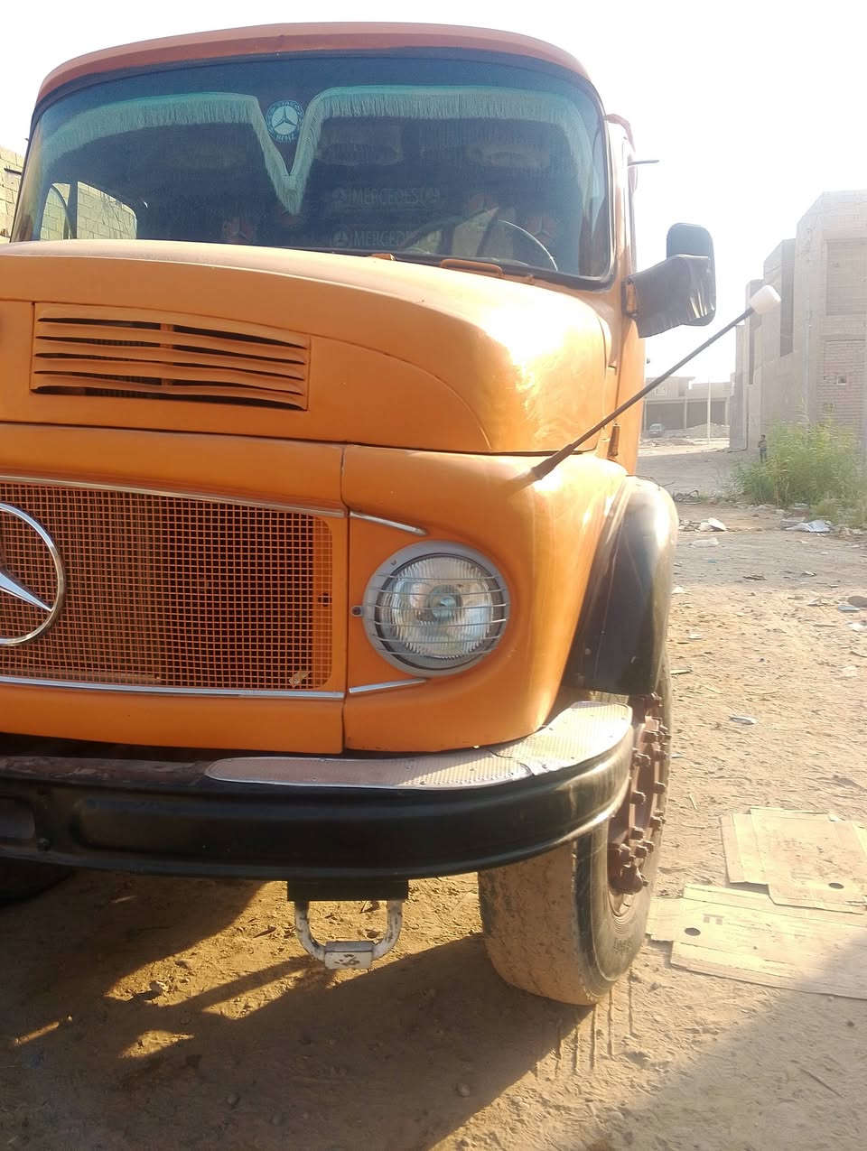 اقجم البيع موديل 81 قمارة مصبوغة عام و شاصي مطول رقمه نينوى 
***********
