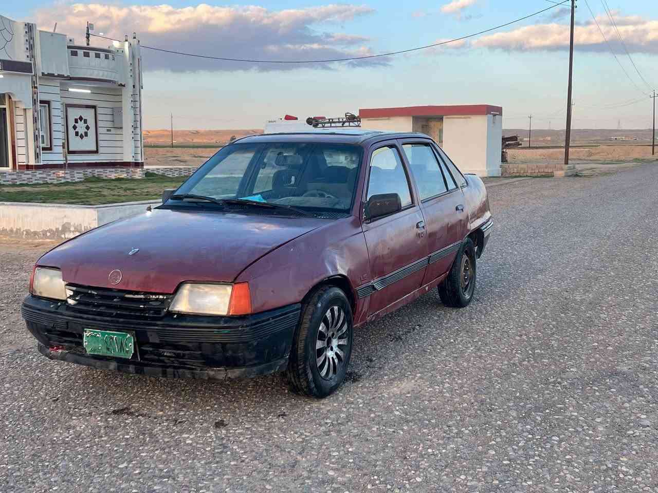 السلام عليكم للبيع فقط بدون مراوس اوبل كاديت موديل 91محرك وكير شرط مال كصه صدر تخم تاير جديد سياره جاهزه سنويه خضره ابيعك حبل مكفوله دوله وعشاير السعر)(9)وبيها مجال جدآ قليل هاتف ***********مكان السياره مفرق الشرقاط
