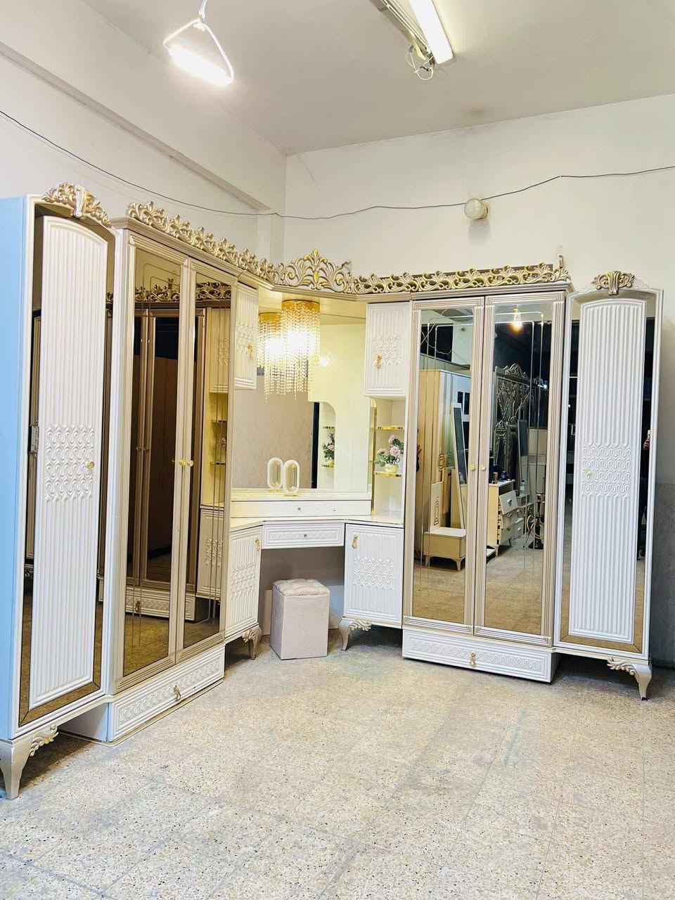 غرفه نوم تركي 🇹🇷🔥
9 قطع ملكية ميز تواليت داخلي 
كنتور زاويه كوالتي عالي سجج هايدروليك شازلون مخزن اناره ميز تواليت 🌞 صبغ حراري برغي وجوي حديد يده ذهبي حديد ضهر بلوك جام برونزي قماش وتر بروف خشب ثقيل سعر جديد 3 مليون سعر الحالي مليون و 700 بيهه مجال 
مع شد ونقل مجاني داخل بغداد 🧑‍🔧🚛 نضافة 90 💯 ((محافظات ب كروه رمزية))


**إذا كنت صاحب هذا الإعلان وتريد حذفه لأي سبب، رجاءا أرسل رسالة إلى الدعم الفني**