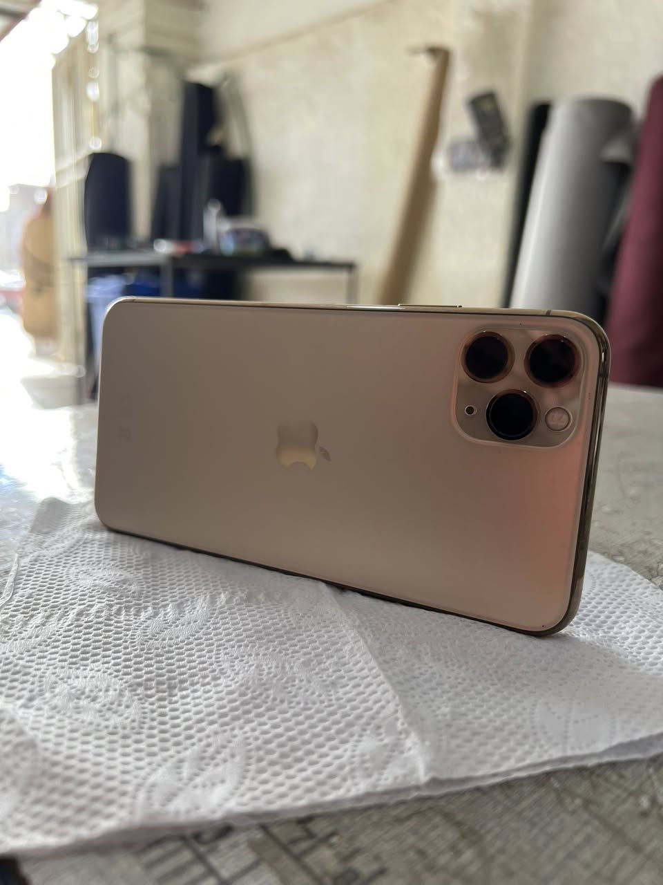 آيفون ١١برو ماكس مبايل كلش نضيف مبدل فقط بس شاشه نوعيه زينه ومحدث آخر تحديث بطاريته 80بلاد ذاكرته 256مكاني نجف حي الانصار السعر 300وبي مجال  ما متواجد ع فيس هاذ رقمي ***********
