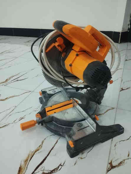 السلام عليكم من رخصه الادمن عندي هاذ الكتر المنيوم للبيع مستعمل شي قليل للبيع السعر 125الف وبي مجال اتصل على  ***********
