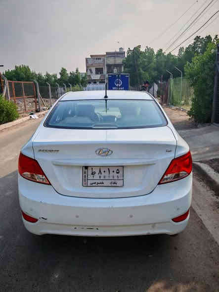 السلام عليكم 
اكسنت 2017 خليجي محرك 1600 باسمي السنويه
(ماشيه 53) قابل للزياده امانة الله اني موظف اديرلها بس محسن ومعتني بيها فقط مبدل دعامية امامية فقط فقط وصورة الدعامية القديمه موجوده بالصور 
الموصفات... 
محرك 1600 / اربعه دسك/ فتحة/ دبل جكمجه/شاشه اندرويد/حساس خلفي/ويل كروم 16/ دبل سويج/سبير مقدس مانازل/تخم تاير جديد/تحكم ستيرن/حتى كتلوك السياره موجود السعر 125 وبيها مجال بسيط 
***********
