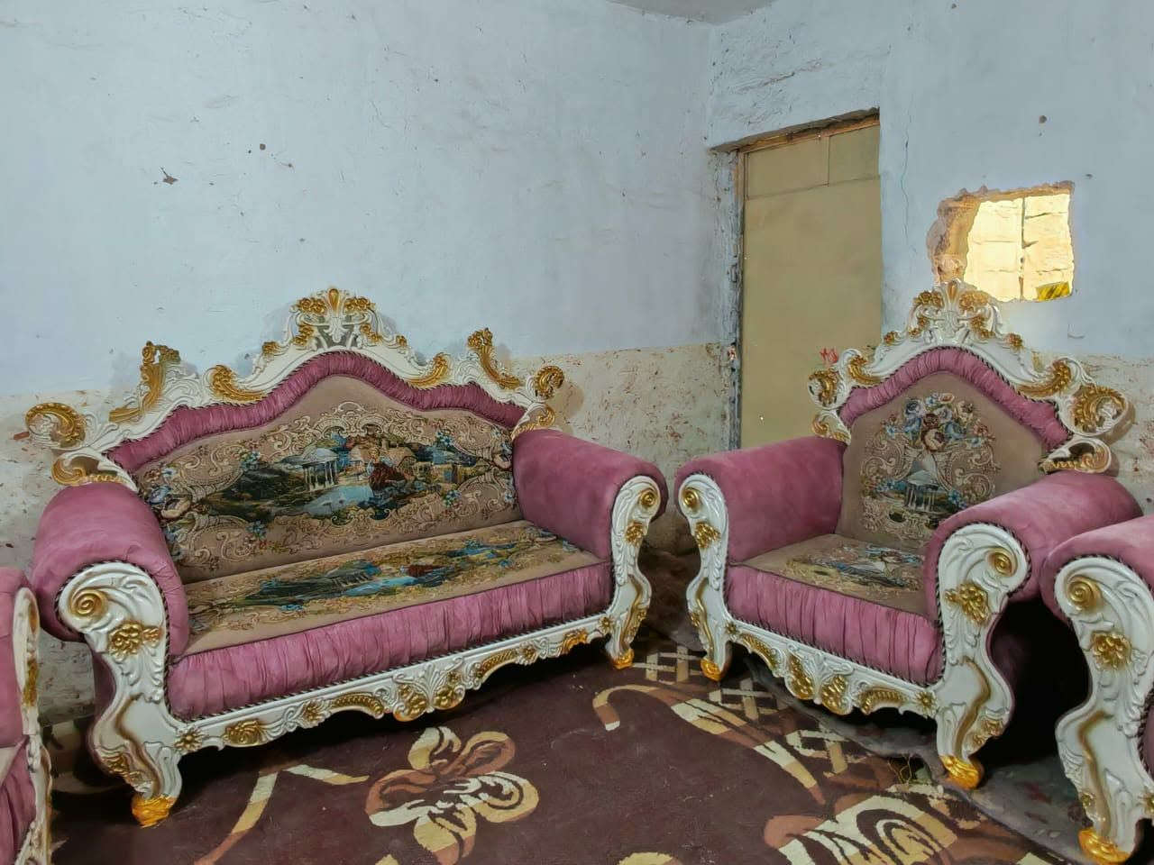 تخم ملكي 10 مقاعد تزكام نضيف حيل اخو جديد مابي اي ضرر تفحص وتاخذ سعره 350 وبي مجال مكاني كاظميه يوجد توصيل بكروه *********** يوجد واتساب
