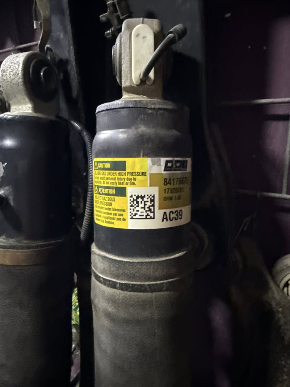 جوبلس خلفي x5 و x6 تفصيخ مال كصه اصلي مال bmwكروب ضمان و نضافه قيم و اخذ.  ***********
