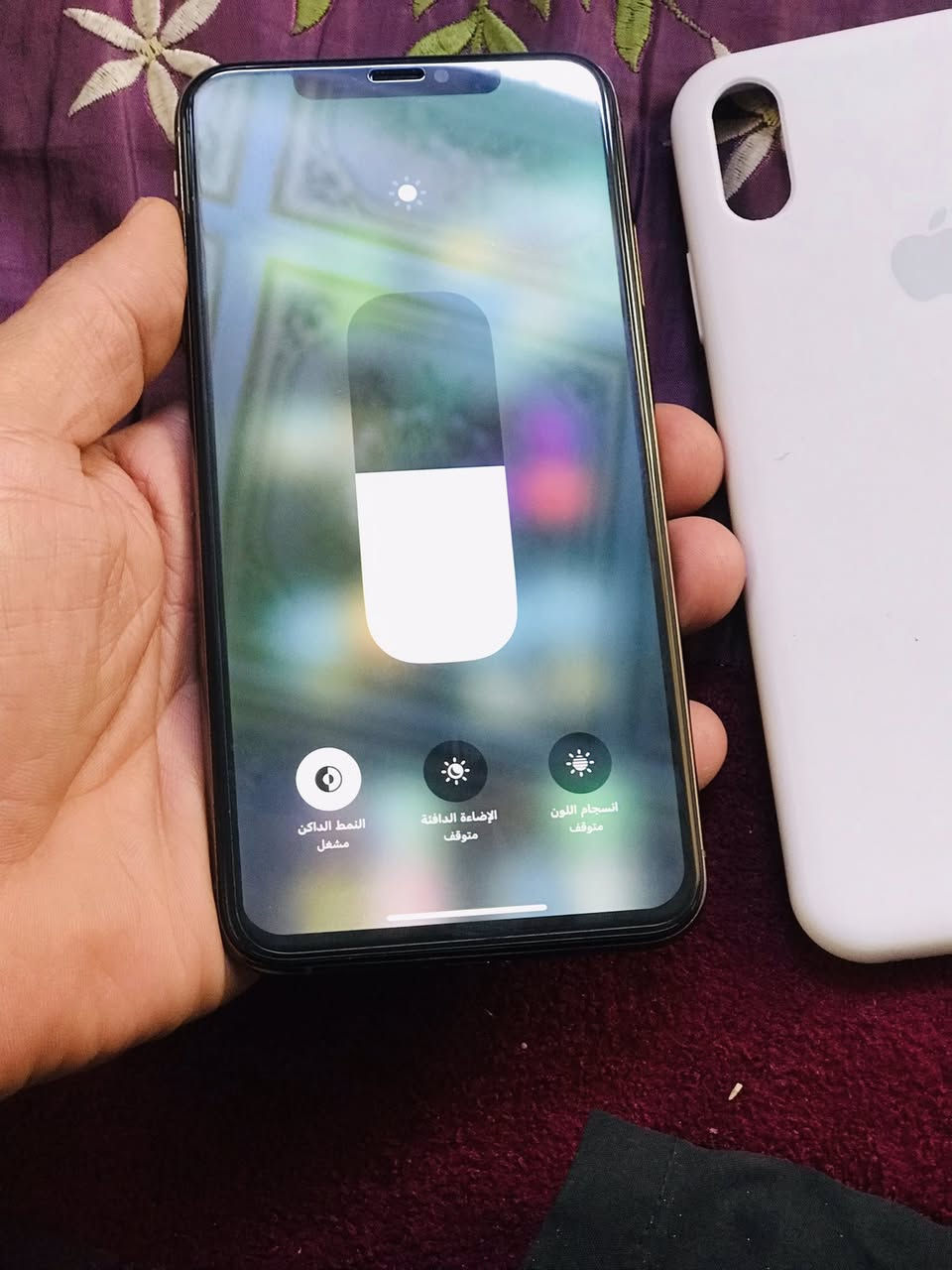 ايفون اكس اس ماكس بيع او مراوس
نضافة الجهاز كدامك ذاكرته ٢٥٦ بطاريه ٧٨ بلاديه انسه صرف شحن جهاز ماقاري اي قطعه فيس ايدي شغال صوت اتصال كامرات مكفول ع الفحص اذا بي عطل تاخذه بلاش وتروح السعر ٢٠٠ وبي مجال للشراي مكاني بغداد مدينة الصدر خابرني ع رقمي او واتساب متواجد

***********
