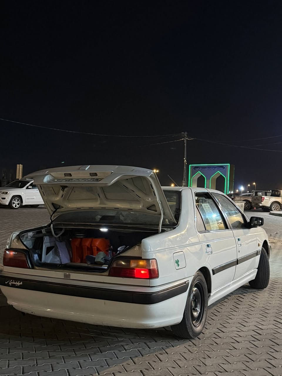 السلام عليكم بيجو بارص موديل11 مكاني بغداد الحرية  السيارة مابيها اي نقص  فقط ملاحضات بسيطة  بدون صبغ وبدون تبديل فقط بارد قليل بلجاملغ الامامي سنويه لل27   ***********
