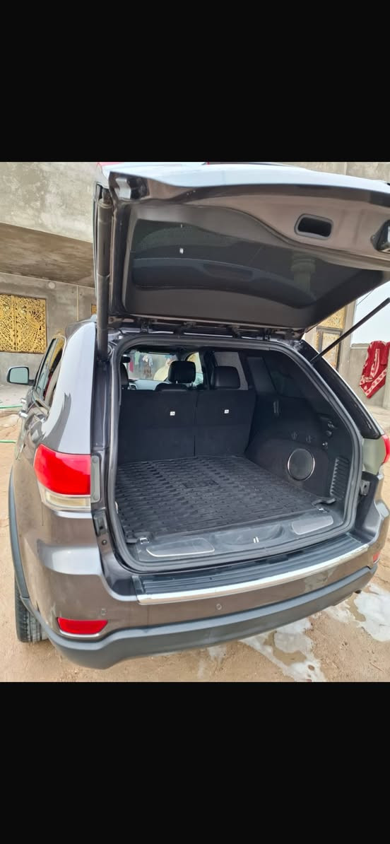 جيبمديل17 مسجله22كفاله عامه سياره محرك3600 فول1/1 فتحه فول سعر185 عنواني بصره وبيهه مجال بصيط***********
