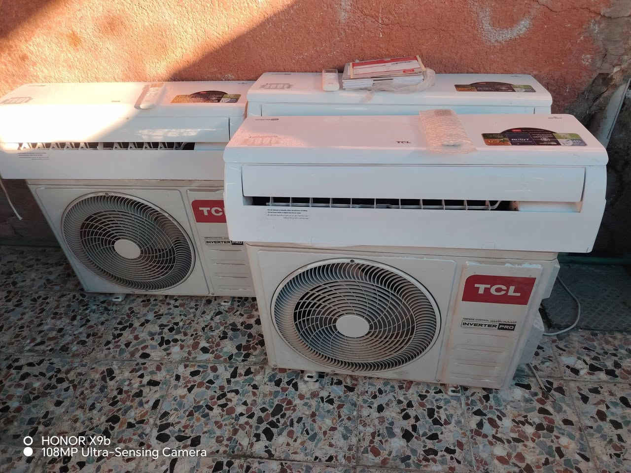 سلام عليكم سبالت TcL عدد 3 كلهم واحد طن انفيرتر نضافته 100٪100 مستخدمات شهرين مع كارت ضمان شركه  سعر وأحد 350 إتصال على واتساب ورقم *********** مكاني بغداد
