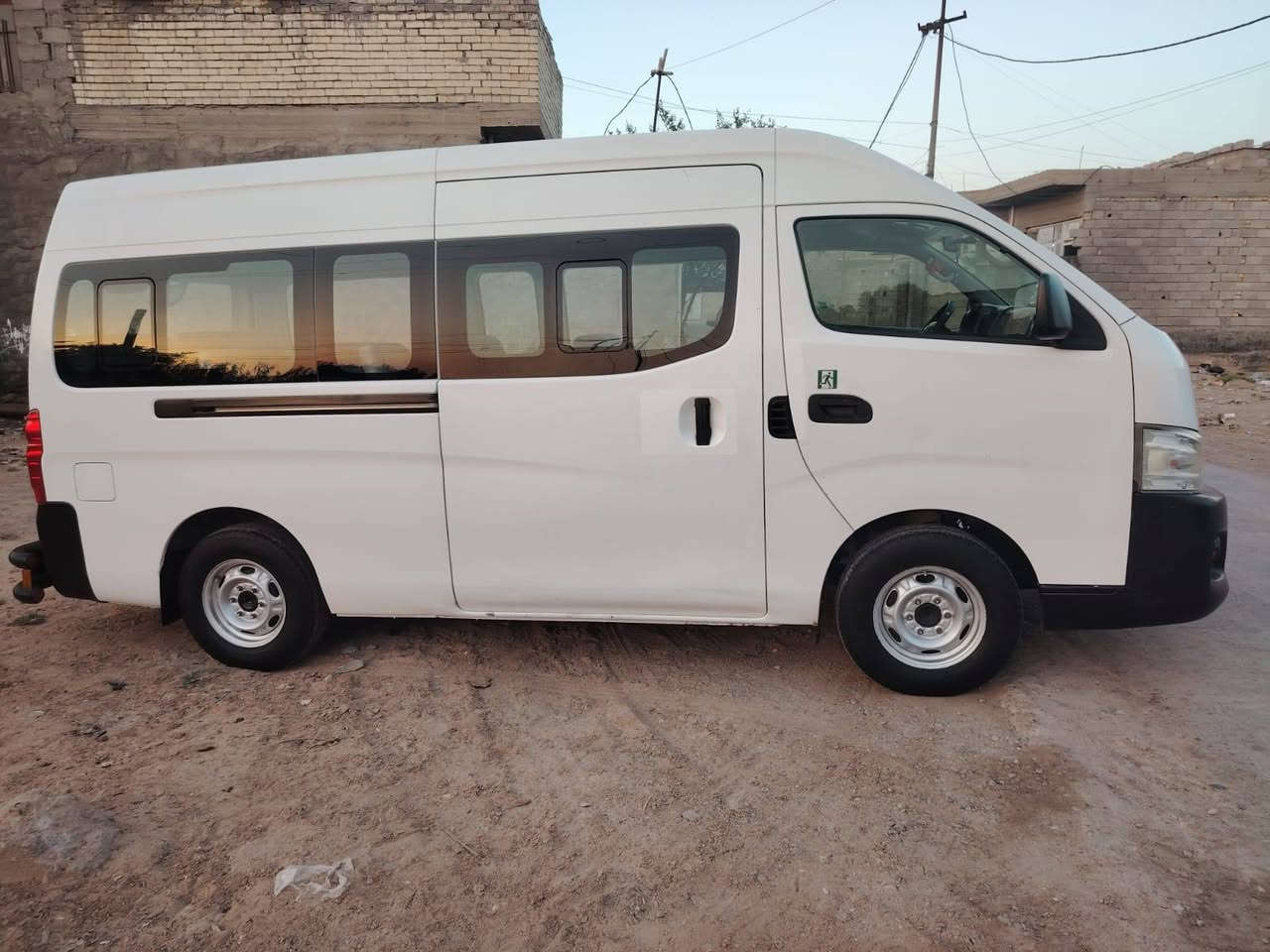 السلام عليكم نيسان اورفان موديل 2017 خليجي سياره نضيفه السعر 235$ رقم صاحب السياره ***********
