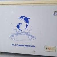 مجمده حجم الكبير بسعر 175 نهايته عنوانه بغداد تقاطع درويش 07893804440