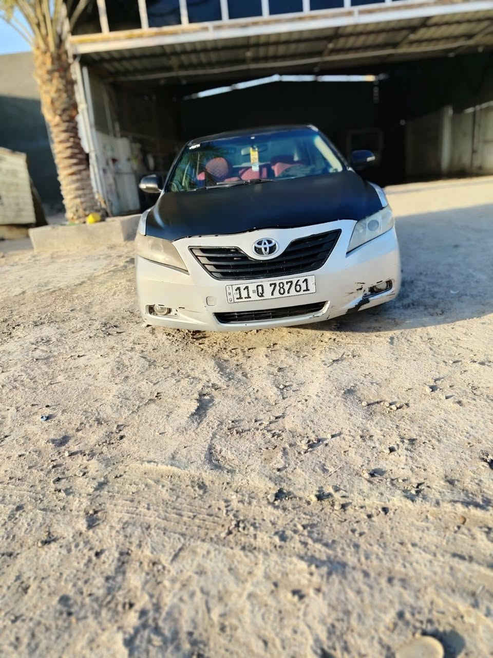 كامري ٢٠٠٧ رقم بغداد انكليزي باسمي  وارد امريكي حادثها جاملغ خلفي فقط بدون دواخل وحاليا صار بيه جرد ويرادلها صبغ مكانات فقط محرك كير مكفولات تخم تاير السيارة جاهزة سعرها ٧٧ وبيها مجال بسيط مكانها الفلوجة 
واي أستفسار ***********
