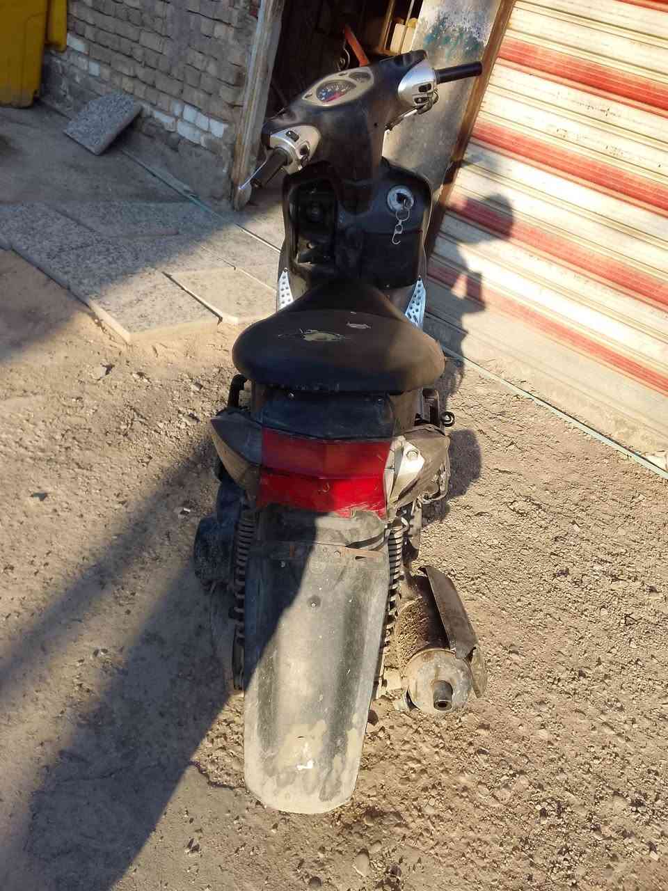 غراضهة موجودة دراجة حلوة بس كابريتر تعبان وباتري تعبان فقط كلشي شغال ستان حساس كاملة هية وغراضهة ب 350 رقم ‏‪*********** مككاني الأمين الثانية
