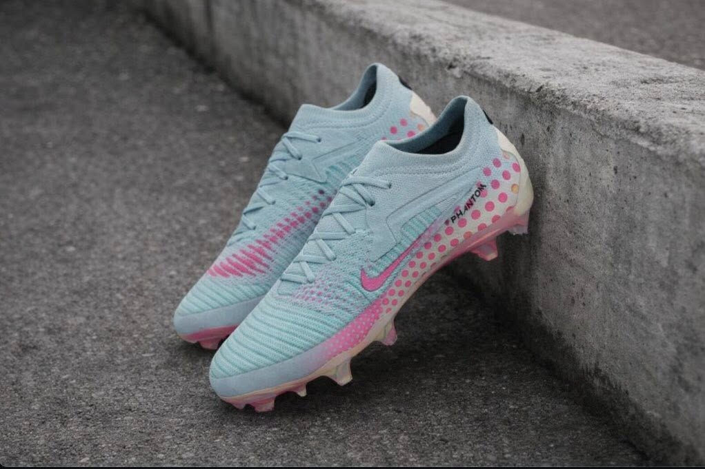 Nice Phantom🏆⚽️

متوفر ب 3 الوان مميزة:

المقاسات المتوفرة:
40 / 41 / 42 / 43

✔️كوالتي عالي 
✔️كوبي بيس الأصلي 
✔️جوة عالية 

للطلب والاستفسار ارسل إلى الخاص 📩


**إذا كنت صاحب هذا الإعلان وتريد حذفه لأي سبب، رجاءا أرسل رسالة إلى الدعم الفني**