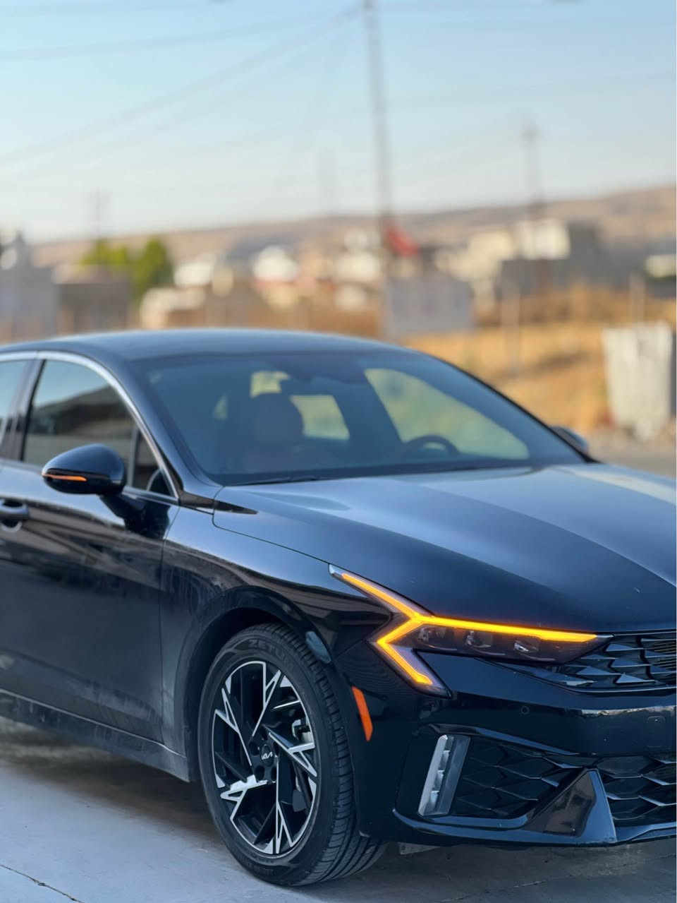 السلام عليكم
عندي سيارة كيا K5 
موديل 2025
مواصفات جي تي لاين GT line اعلى فئة
وارد امريكي
محرك 2500 
شرط لا نفخ لا صرف لا رخاوه
گير شرط 
ماشيه 20 الف ميل 
بانوراما
رادارات 
داخل احمر جلد
كشنات هيتر وكهربائي
رقم كاتي تترقم دهوك
ضررها جاملخ صبغ+ باب مبدل اصلي بدون صبغ
ايرباك بردة مرجع سيستم
مكان السيارة الموصل
بيع فقط بدون مراوس بدون اقساط
للاستفسار
*********** واتساب
*********** واتساب موصل, نينوى
