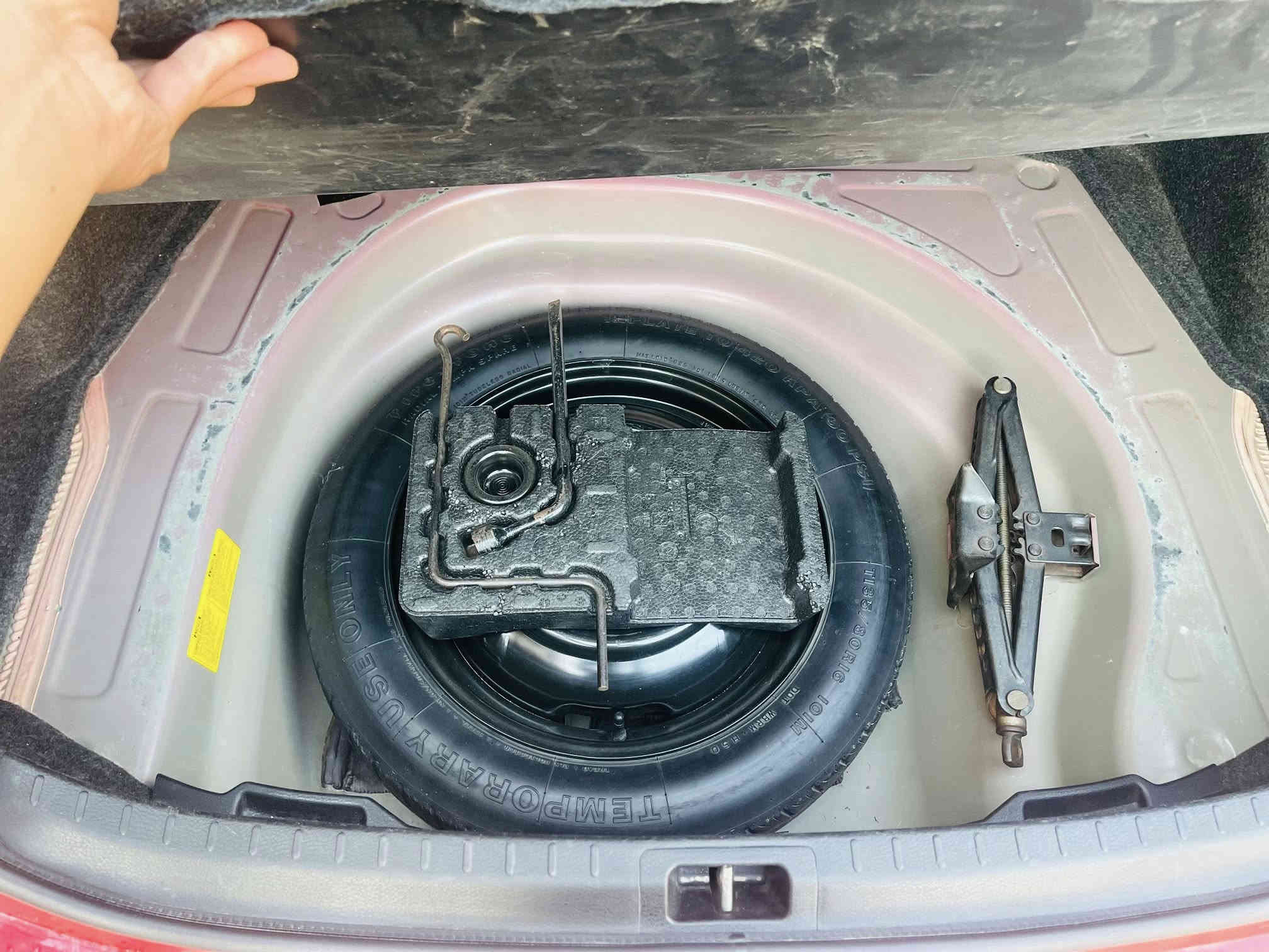 سلام عليكم كورلا 2015 ورد أمريكي LE ماشيه 84 ألف حادث بنيد او خشم الجملغ بدون دواخل بدون يرباك موصفات بصمت تشغيل مكينه 1800 مكفولات كير او مكينه 
رقم بغداد مميز السعر 120 او بيه مجال ***********
