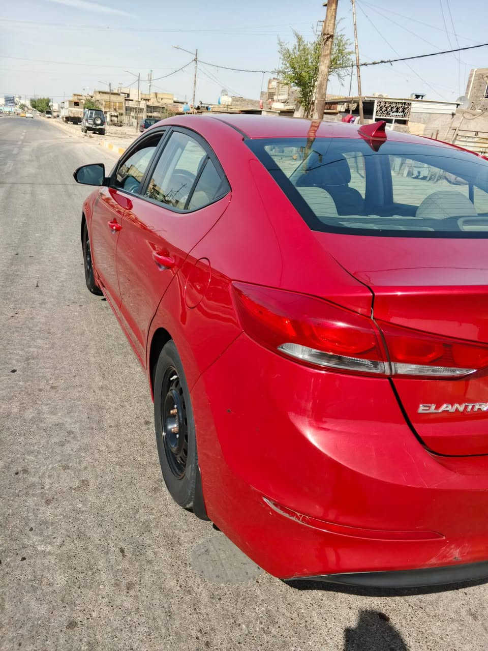 مرحبا سيارة النترا موديل امريكي 2018 ماشيه 89 جاهزه ماتصرف عليها شي مامتعبتها بس اروح بيها لدوام وارجع نضيفه كلش كير وميكنه خير من الله رادار ثلاث انظمه تحكم جهتين تبريد ثلج حادثها مثل ماموضح بالصورة مكانها بغداد باسم اخوية تحويل ثاني يوم سعرها  126 وبيها  مجال شي بسيط الاستفسار ع هذا الرقم  رقم اخويه  ‏‪***********‬‏
