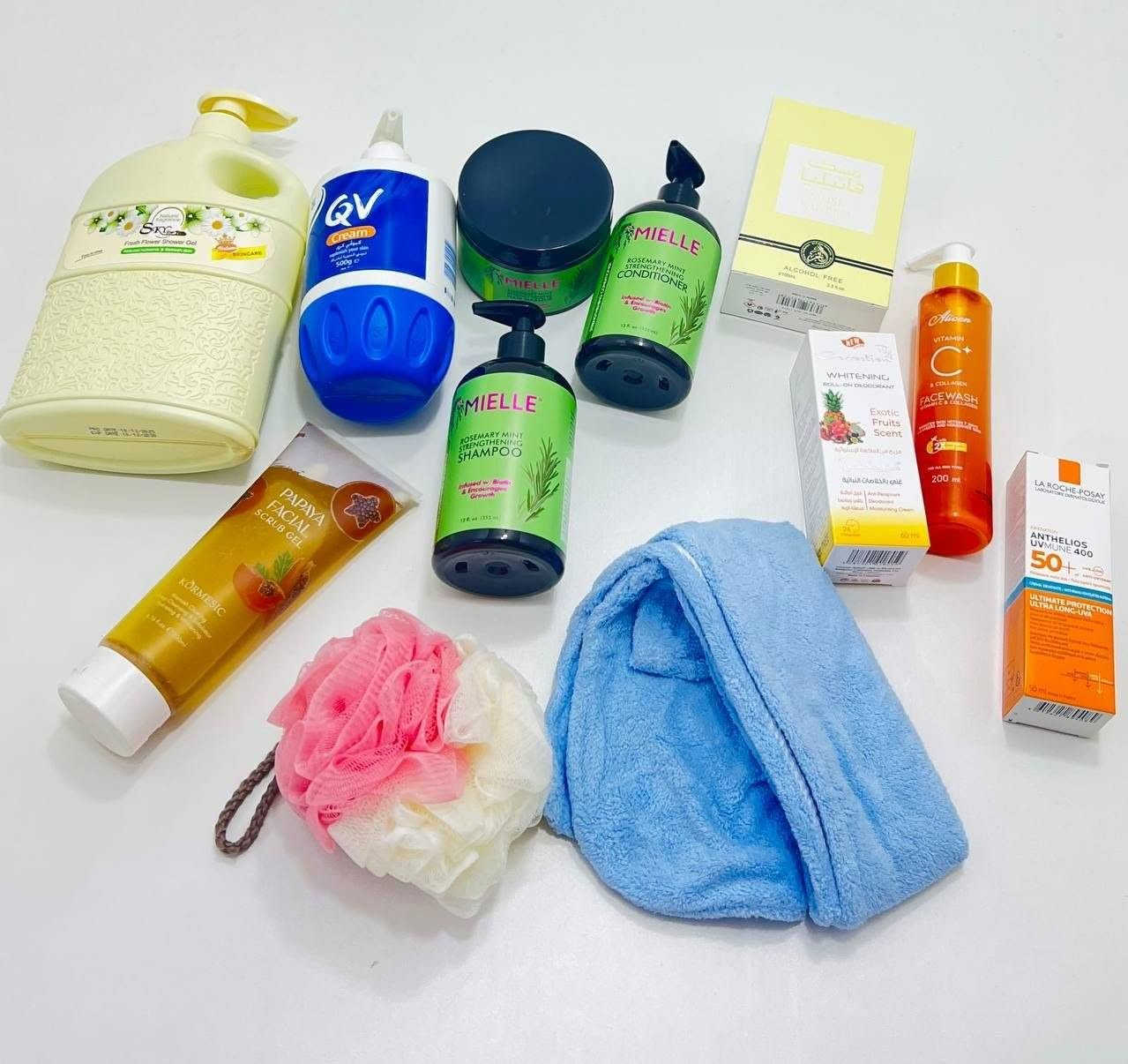 💛 باكج العناية الشامل 💛
​بكج الصيف 
​🧴 للجسم: مقشر + شاور حجم كبير ، ومرطب كيوفي  QV (نعومة حرير).

💆‍♀️ للشعر: كورس  بكج ميلي Mielle المتكامل (قوة ولمعان خيالي).شامبو ومكيف زيت وحمام زيتي 

🌸 انتعاش: غسول  للوجه فيتامين C،+ عطر مسك +، ومزيل تعرق كوريكشن.
☀️ حمايةمن الشمس : واقي شمس La Roche-Posay الأصلي.

🎁 مع هدايا  الهدية: ليفة + منشفة خاولي للشعر  ناعمة مجاناً! 💕

سعر خاص 
توصيل بغداد 4 محافظات 6 

​﹏﹏﹏﹏﹏ 𓍢ִ໋ 🫧 ✧ 🦢 𓍢ִ໋ 🪞 ﹏﹏﹏﹏﹏


**إذا كنت صاحب هذا الإعلان وتريد حذفه لأي سبب، رجاءا أرسل رسالة إلى الدعم الفني**