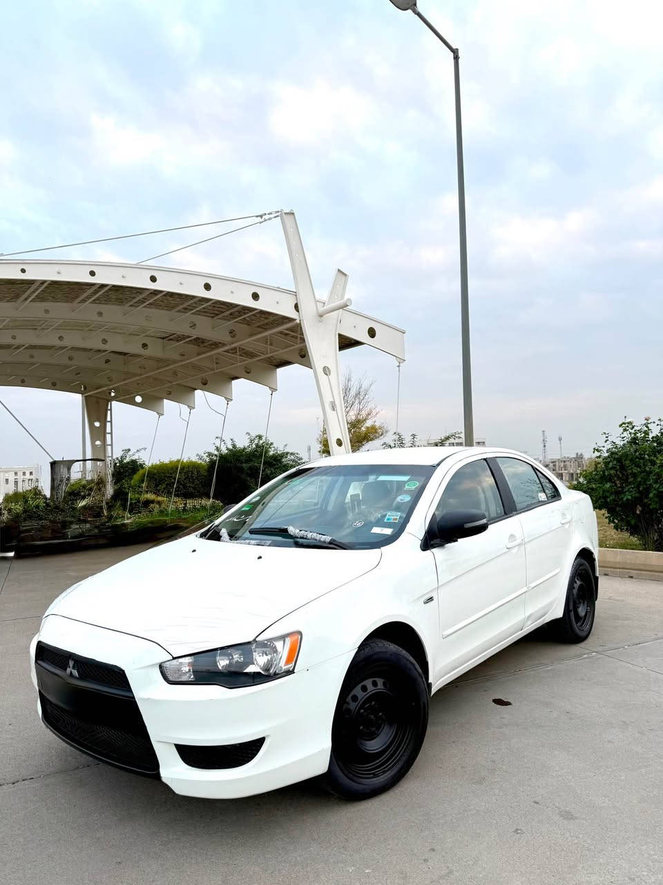 Lancer LX 2016 
***********
TB:-براوەی دوبەیە
مواسەفات(گێر تۆماتیک-ناوزەرد-ئاوێنە کارەبای-چوارجام کارەبای-)
:-گێر-مەکانە-کارەبەی-بەشەرتی فیتەر (128)هەزار حەقیقی رۆشتوە
:-پێشو پشت کەپس
:-نرخ(52) مەجال
*********** أربيل, العراق
