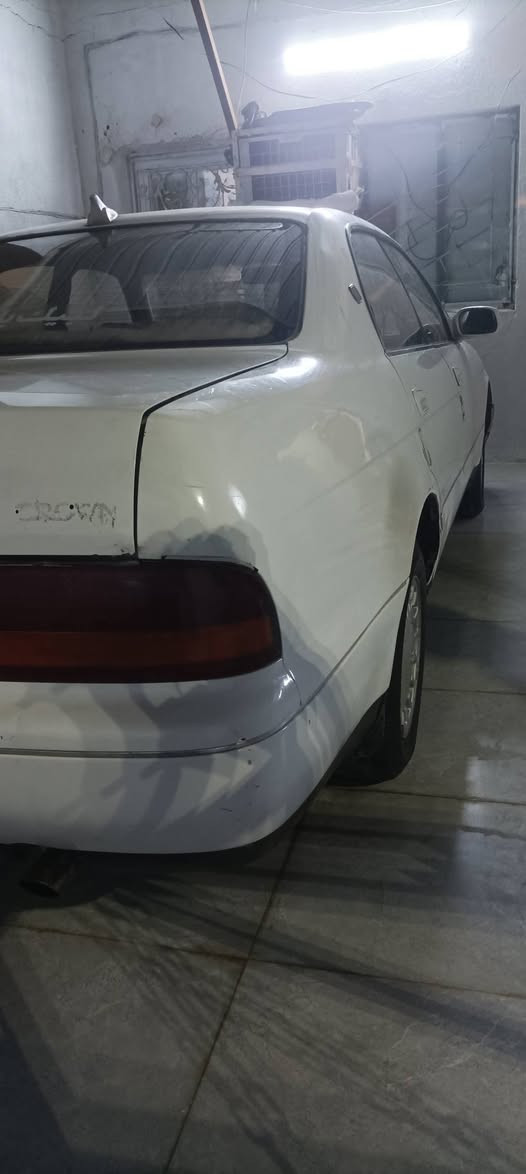 السلام عليكم بطه موديل 91 الون ابيض اصل رقم ديالى مشروع  وطني انكليزي انتهاء السنوية 2030 مكينه وكير خير من الله  مكان السيارة العماره السعر 45 وبيه مجال للشراي السياره مصبوغة عام مكفولة من الكص ونقل جثه ***********
