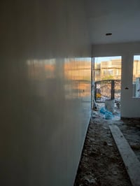 كادر جص • مبيت بالموقع • شغل درجة أولى