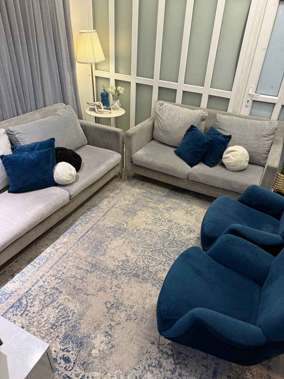 تخم قنفات تركي ٧ مقاعد نظافة ٩٠٪؜ (يوجد عيب بسيط موضح في احدى الصور) السعر المطلوب ٦٠٠ الف…العنوان بغداد/الشالجية/خلف جامع  براثا
***********7
