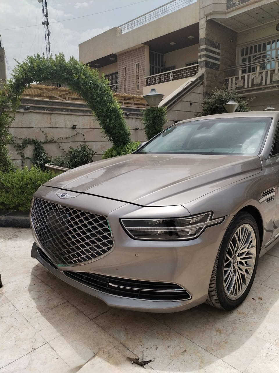 السلام عليكم سعر 330 ورقه وبيها مجال المحرك المرغوب واللون المميز
الســلام  عليـكم

🥇المـايــباخ الكــوريه للبـيع😍
تنجذب الانظار كلها عليها بالشارع🏅
GENESIS G90 2021 . اللون ذهبي شمباني
رقم بغداد الجديد تحويل ثاني يوم 
فول 1/1
الموصفات:
رادار امامي
رادار خلفي 
رادار جانبي
بصمة
فتحة سقف
4 كامرات 360 درجة جانبية وخلفية وامامية
حساسات امامي خلفي
كشنات جلد 
كشنات حضن
كشنات امامي تدفئة تبريد
كشنات خلفي تدفئة
ماوس امامي يتحكم بالشاشة بالكامل 
شاشة اعطال 
سايد بريك دكمة  
ماوس خلفي 
الدواخل كله مطعمة صاج 
سقف كنتارة بلادي 
جميع البيبان شفط 
جنطة كهرباء 
كشنات خزن ميموري كشن السائق وكشن الراكب 
تدفئة ستيرن
بردة خلفية مال الجامة الخلفية
وبردات بل أبواب الخلفية تحكم بيهم كهربائي
شاحن لاسلكي
تبريد لمس
دشبول داتاشو 
قطعتين تبريد 
مرايا تعتيم 
تدفئة مرايا جانبية
انارة داخلية متغيرة
DVDاقراص 6جنجر
اوتو هولد
GPS خرائط
5وضعيات قيادة
جميع لايتات السيارة led
تحكم ستيرن جهتين 
ستيرن كهرباء
قيادة ذاتية 
تحديد مسار
كشنات كهرباء 
ويل تو سايز
طياره ارضيه استجابة كلش قويه
وباقي الموصفات المعروفة
محرك 3300cc  توين تيربو 365 حصان 510 عزم الدوران يعني الشلعه حدث بلا حرج 
السعر 330 ورقه وبيها مجال او مراوس لكزز او لاندكروز  
السيارة استيراد شخصي اني مستوردهة على ايدي ورقمتهة
سبب البيع تغيير فقط لا أكثر 
حادثهة بنيد وحواف الجاملغات البنيد مبدل اصلي نفس اللون بس ضربته كلير كله والجاملغات معدلات ومصبوغات يعني تلث قطع صبغ 
المكان بغداد
للاستفسار:
*********** رقـم صاحب السيـارة
*********** رقـم وكيل صاحب السيـارة
