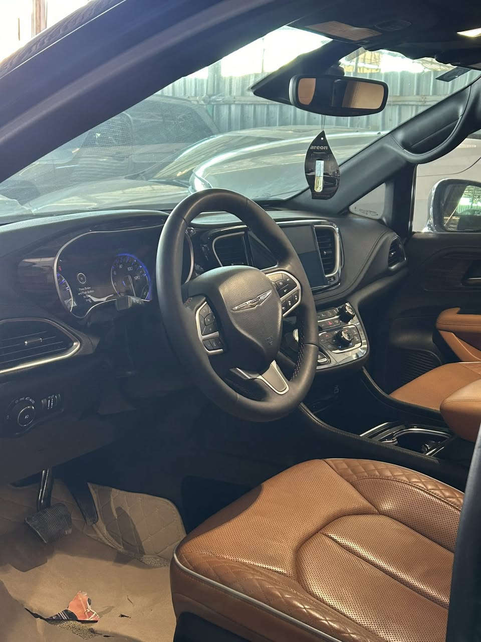 باسفكه
موديل 2023
المواصفات بنصل
الضرر تقرير غرق
المواصفات 
كشنات عسلي
ومنفصل
مكناسه كهربائيه
كشنات خزن
تدفئه تبريد كشنات و اسيرن
ابل كار بلي
للون حبري

السعر 310
للستفسار على الرقم 
***********
