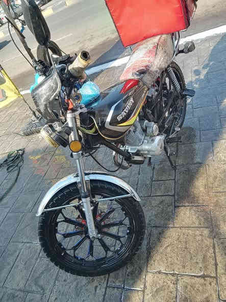 سلام عليكم دراجه سيفان موديل 2020
دراجه خير من الله من ايدك للشارع أوراق تالفه مكفوله من سرقه 
كهربائيات شغاله دبلات جدد شوفت عينك بيها بوم نقصها بس هورن 
السعر 350 وبيها مجال بسيط الاستفسار ***********
