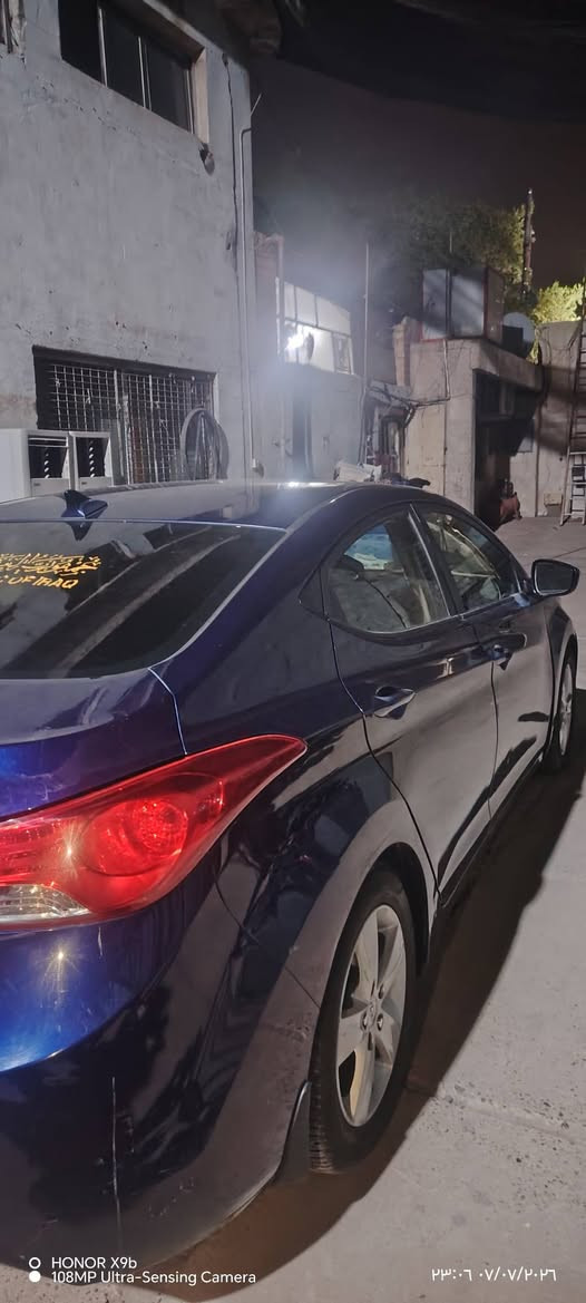إلنترا موديل ٢٠١٣
رقم بغداد انكليزي بأسمي 
محرك 1800دوش مكفول
كير AT مكفول
ماشيه 96 ميل
مواصفات نظام ايكو مانع انزلاق تدفئة كشنات
داخل اسود بيجي شاشة اندرويد
سيارة بيهة اربع قطع ابيع حزام
لغود شواصي تكم حوض مكفولات
مكان بغداد حي العامل
سعر ٩٠ بيهة مجال للشراي
***********
