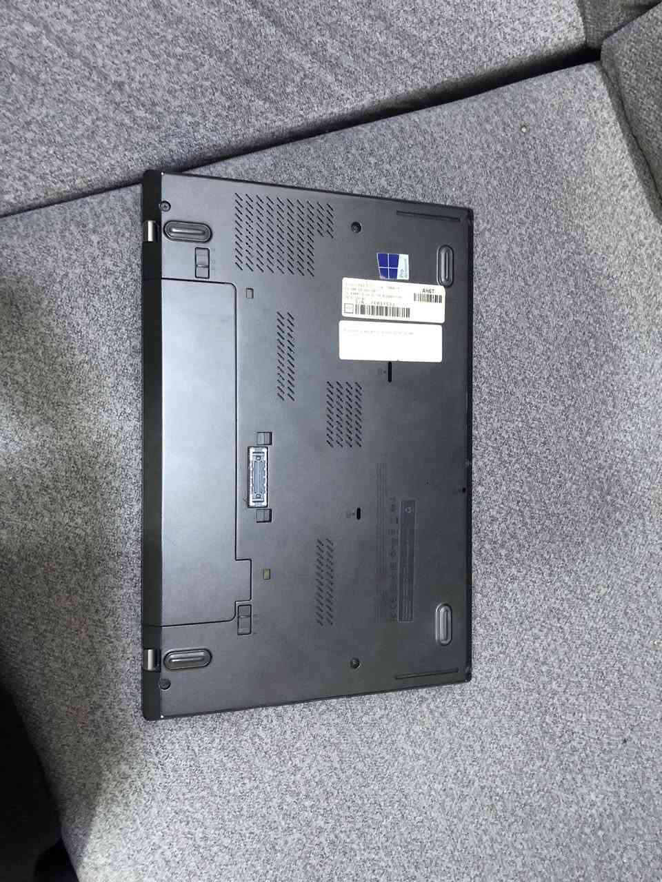 لابتوب لينوفو ثينك باد
ذاكرة 256 SSD
رام 8 
دبل بطارية بالشحن حيل زين 
الجهاز نظيف حيل 
يشغل جميع برامج التواصل وبرامج الهندسة والعاب السوني 
السعر 125 
رقم الهاتف/***********
