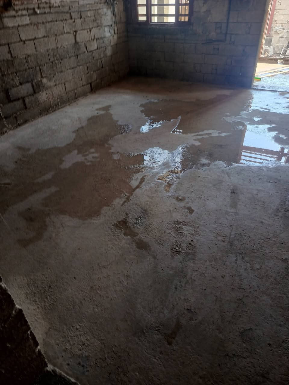 ﷽اللهم صلي وسلم على نبينا محمد
***********
السلام عليكم
يوجد كادر عمل جميع أنواع الشغل 
1-اساس ضاهري. تصفيط بلوك +تسليح 
2 - اساس الحفر. + تسليح 
3- تنضيف بيوت +   تسفيط بلوك + تحويل بلوك 
4- لبخ بتلو +فلونكات 
5- جميع انواع التفليش + گشط
