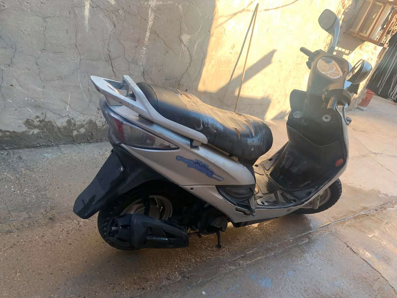كامكو جي فور فحل حاوية
مكفولة لآخر حباية مختمة ختم واحد 
سعر 600 الدراجة تسوة اكثر صارلة 5 اشهر طالعة من الحاوية مكاني كوفة


**إذا كنت صاحب هذا الإعلان وتريد حذفه لأي سبب، رجاءا أرسل رسالة إلى الدعم الفني**