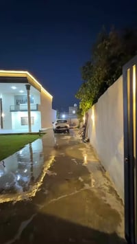 واجهة ٢٢.٣٠ متر  النزال ٣١ متر  __________ مساحة البناء ٢٥٠ متر  واجهة...