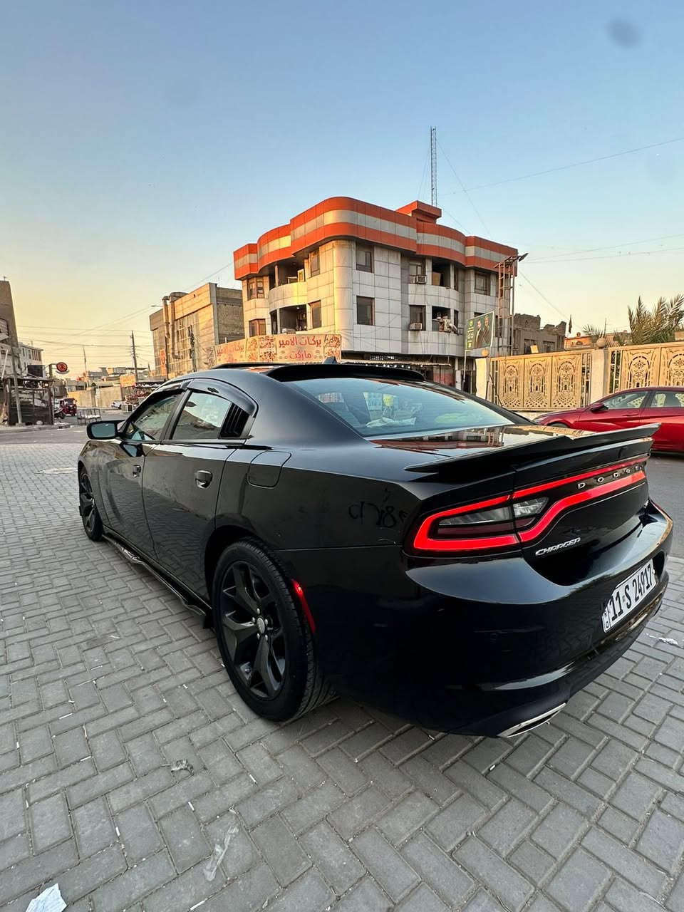 جارجر 2022 SXT وارد امريكي
مواصفات فول
فتحه + بصمه
محرك 3600 V6
كير أوتوماتيك 8 سرعات.
نظام دفع خلفي (RWD).
أنظمة قيادة (Eco – Sport).
كشنات جلد
كشنات كهرباء
تدفئه بالمقاعد
نظام صوتي 6 سماعات + مضخم
شاشه كبيره ابل كار بلي
كامره دواره + حساس خلفي
نظام مانع انزلاق ABS + تحكم بالثبات ESC.
حساس ضبط الاطارات
حساس خلفي مع كاميرا رجوع.
مثبت سرعة
لايت زنون
أضائه LED أمامية وخلفية مع نهارية.
تشغيل عن بعد

حادث السيارة مبدل بند فقط و جامغ مصلاح
صور الحادث بالمنشورالسياره ماشيه 61    السعر مع صاحب السياره ***********
