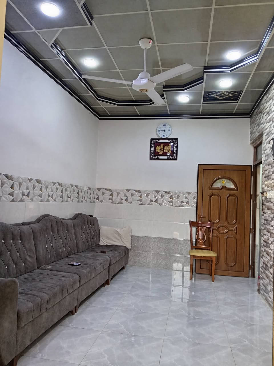 بيت للبيع حي البكر شارع المنظمة (100م)طابقين فول فول سقوف سراميك حيل نظيف فوك غرفتين 
للاستفسار الاتصال على الرقم

*********** او مراجعة مكتب المازن حي البكر شارع المنظمة قرب مركز التاميم
